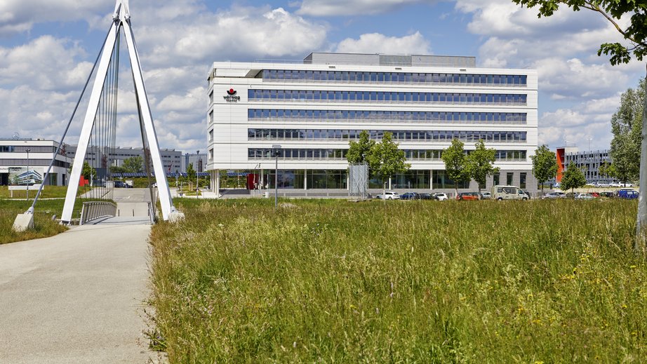 Headquater_4_300dpi.jpg